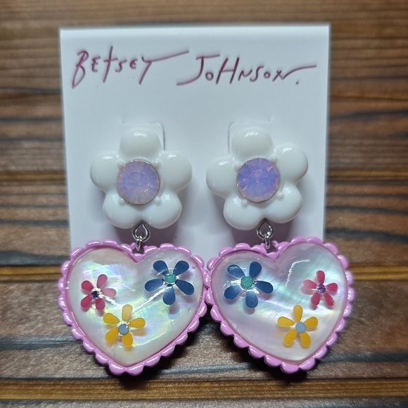 Betsey Johnson Flower Drop Earrings! - Picture 15 of 16